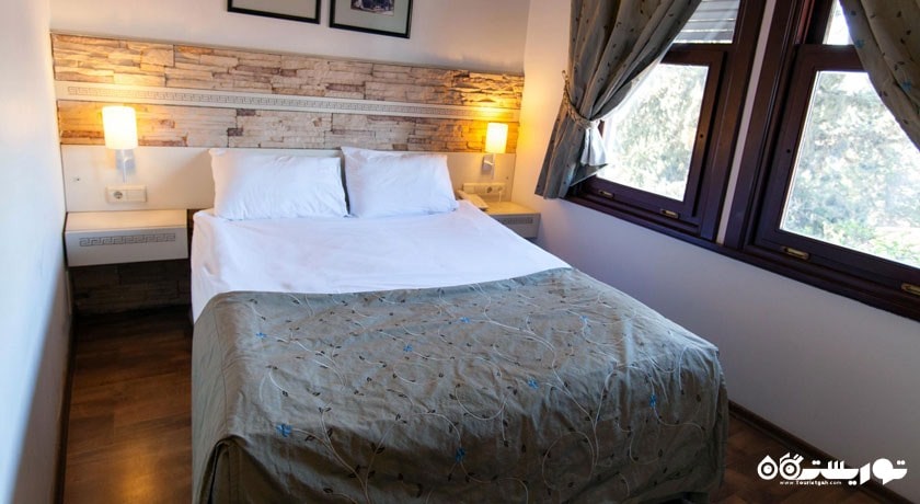 تخت بزرگ اتاق استاندارد